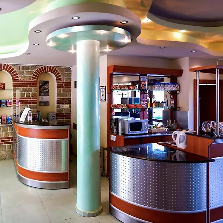 Dionis Hotel 3*